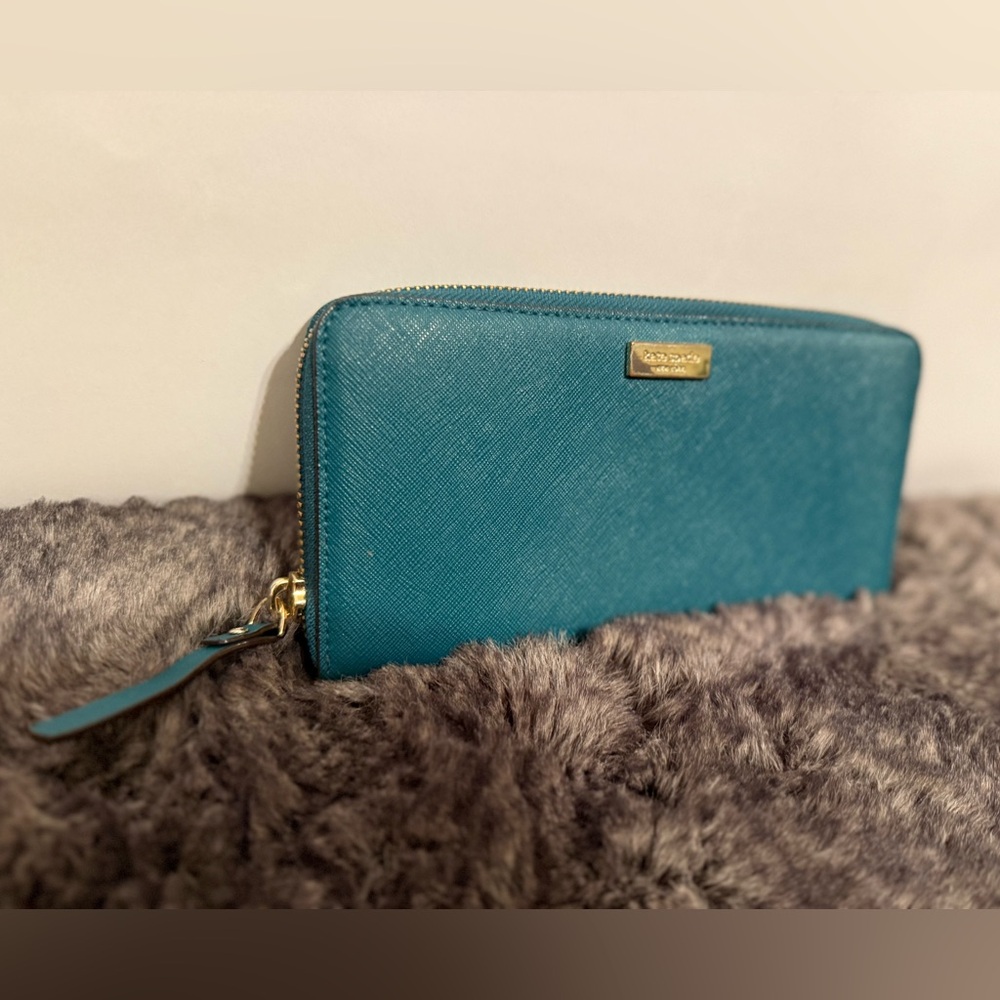Kate Spade Neda zip-around wallet